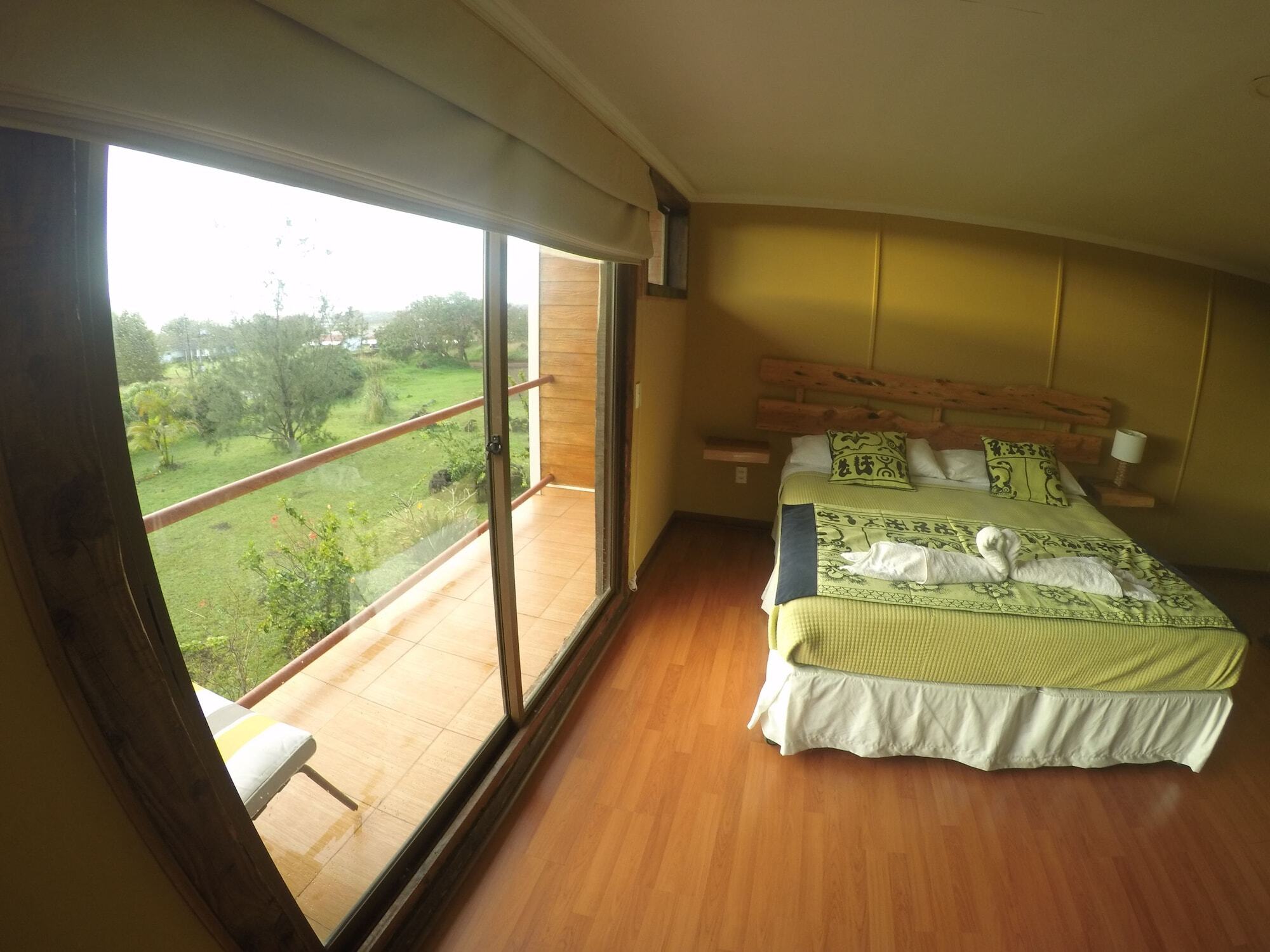 Hotel Uka Mana Hanga Roa Exterior photo